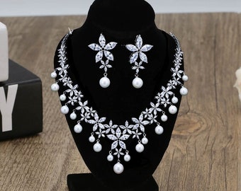 Handmade Pearl Rhinestone Flower Jewelry Set: Bridal Wedding Necklace Earrings