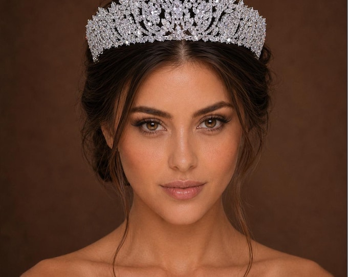 Luxury Crystal Bridal Tiara, Silver Wedding Crown, Princess Pageant Accessory
