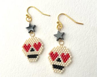 Heart Eyes Skull Dangle Earrings | Seed Bead Halloween Jewelry | Handmade Earrings | Spooky Gift for her