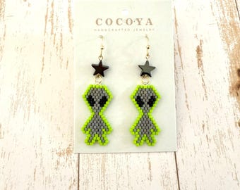 Handmade Beaded Alien Earrings: Kawaii Sci-Fi Dangle Jewelry, Martian