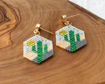 Handmade Beaded Cactus Earrings – Southwestern Desert Jewelry, Boho Western Seeded Bead Earrings, Cactus landscape