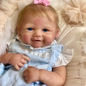 Reborn baby full body siliconen meisje van Vahni Gowing beschikbaar voor custom bestelling