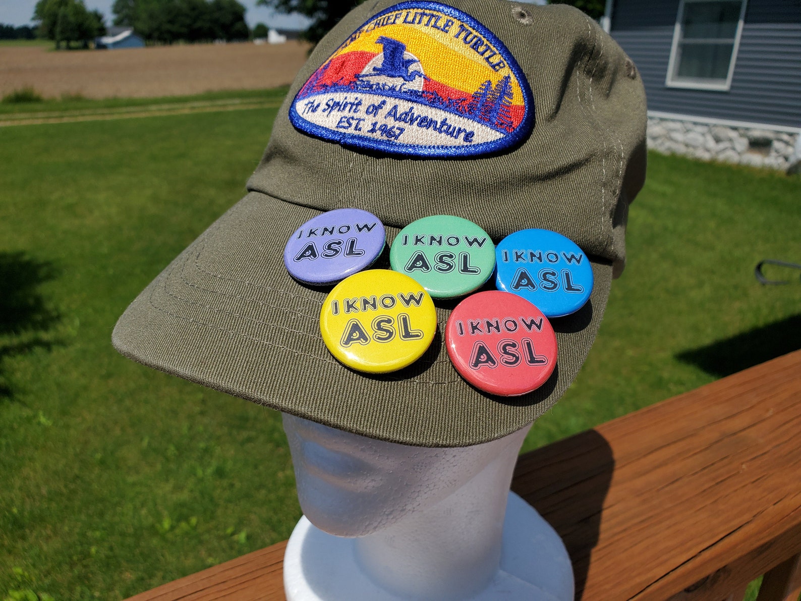 I know ASL Button / Badge / Pins / American Sign language / Etsy