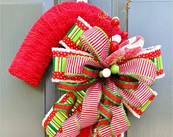 Christmas Candy Cane Wreath, Holiday gift, Christmas decorations,  Modern Farmhouse Christmas, Housewarming gift, Door Bouquet