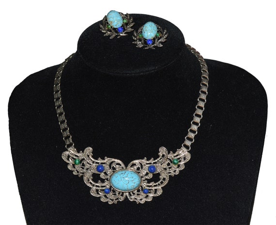 Vintage Embossed Bib Necklace And Stud Earrings J… - image 1