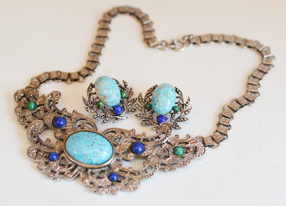Vintage Embossed Bib Necklace And Stud Earrings J… - image 2