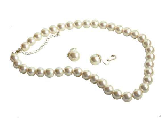 11-13mm AA Grade Edison Round Baroque Natural Pearl Necklace - China Pearl  Necklace and Long Pearl Necklace price | Made-in-China.com
