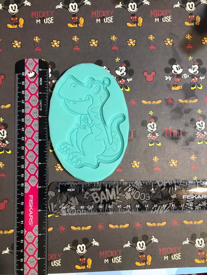 Allgator Silicone mold cute with very detailed lines