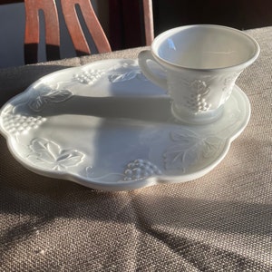 Indiana glass co harvest grapes  milk glass snack set x2