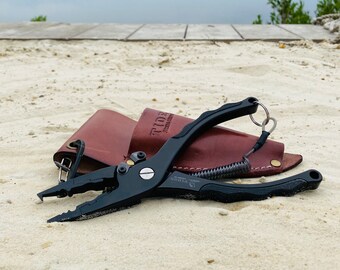 Tides Fishing Pliers with Leather Sheath