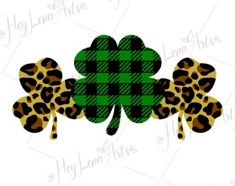 Puede incluir: Un trébol verde y negro a cuadros con dos tréboles de estampado de leopardo a cada lado.