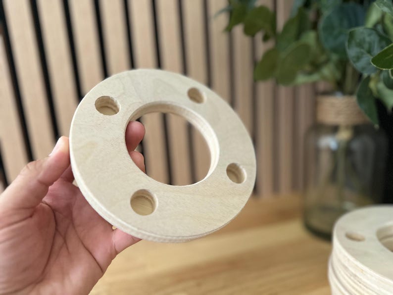 Unfinished Wood Christmas Decor Circle: 6" Birch Plywood Advent Wreath bild 1