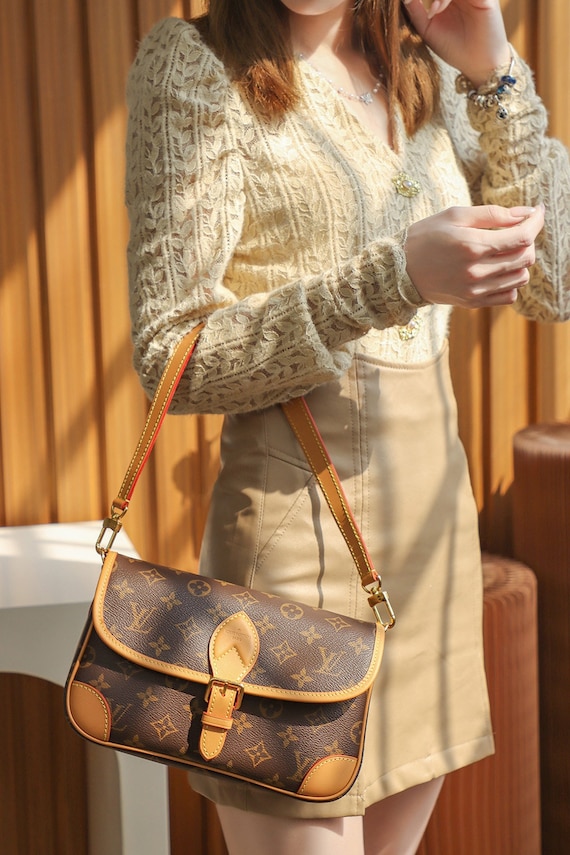 Louis Vuitton Monogram Sac Gibeciere GM