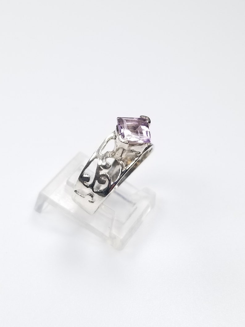 Vintage Sterling Silver Amethyst Ring 2.6g Ring Size 8.25