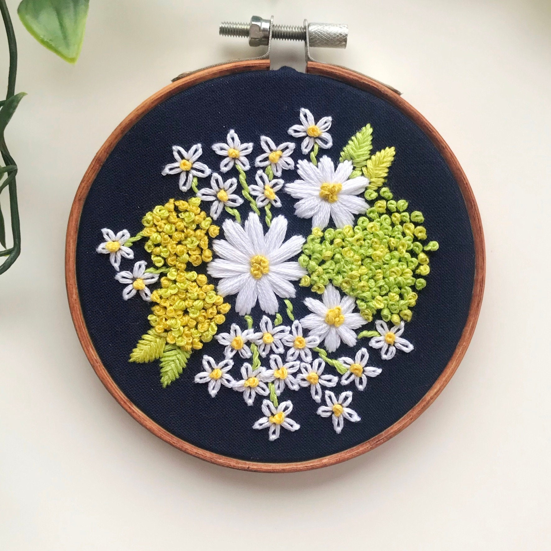 UND FLOWER RAISED EMBROIDERY TOPグリーン UND FLOWER RAISED EMBROIDERY TOPグリーン