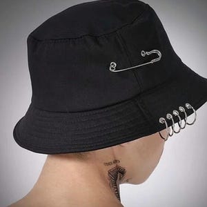 Two-Tone Panama Hat: White & Black Unisex Design with Pin