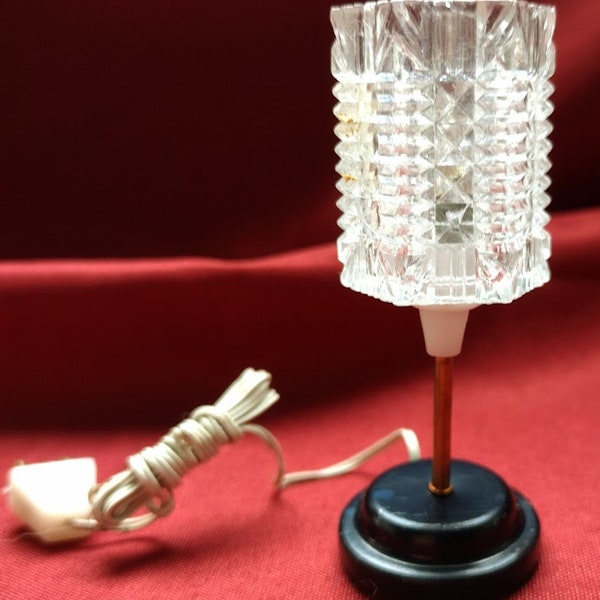 Vintage Dollhouse Miniature Bedside/Accent Table Lamp, 12v Battery Operated, Clear Acrylic "Cut Crystal" Shade, Untested, Pre-Owned, 1970s