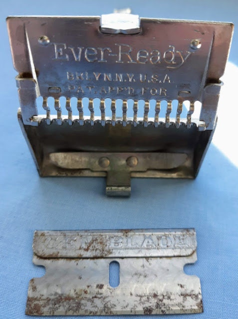 Antique 'ever-ready' 1924 (1919) Single Blade Razor, With Original