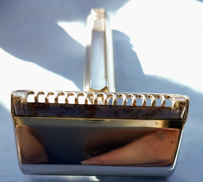 Antique 'ever-ready' 1924 (1919) Single Blade Razor, With Original
