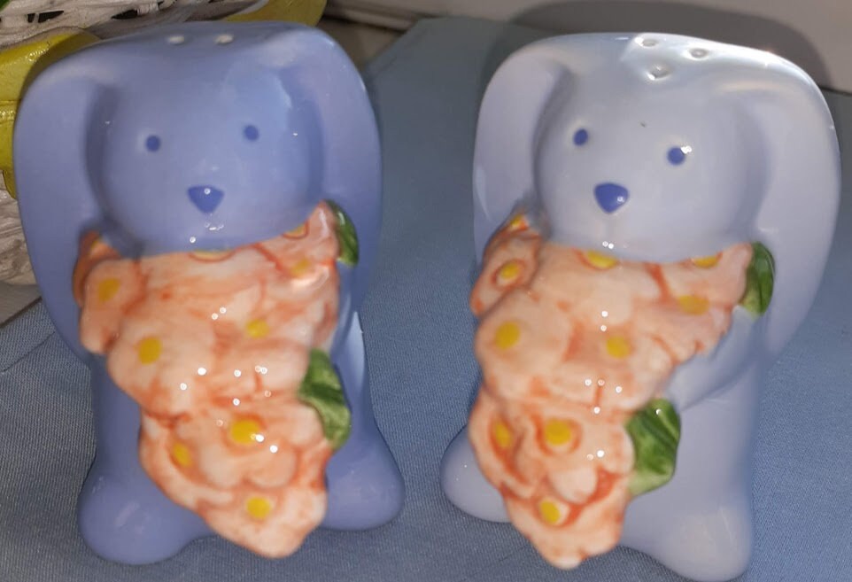 Vintage Blue Bunnies Holding Pink Flowers Salt and Pepper Shakers Set