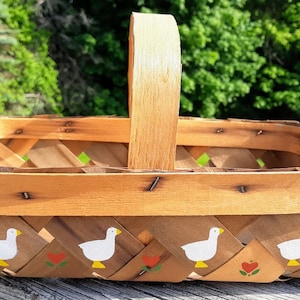 Cute Vintage Woven Wood Slat Basket, Stenciled White Ducks & Hearts, Signed by Artist, c. 1990s