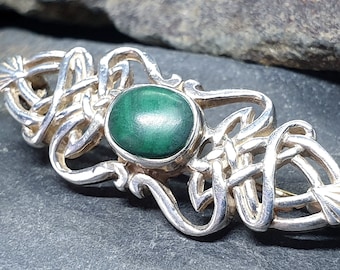SILVER CELTIC Knot Brooch with Green malachite gemstone - 6g
