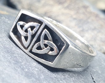 Vintage SILVER CELTIC KNOT Ring - Triquetra - Large Size uk W ( us 11) - 5.8g