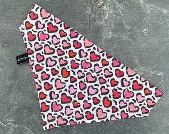 Bandanas for dogs, dog neckerchief, over the collar bandana, pink and red love heart print bandana, reversible and washable neckerchief