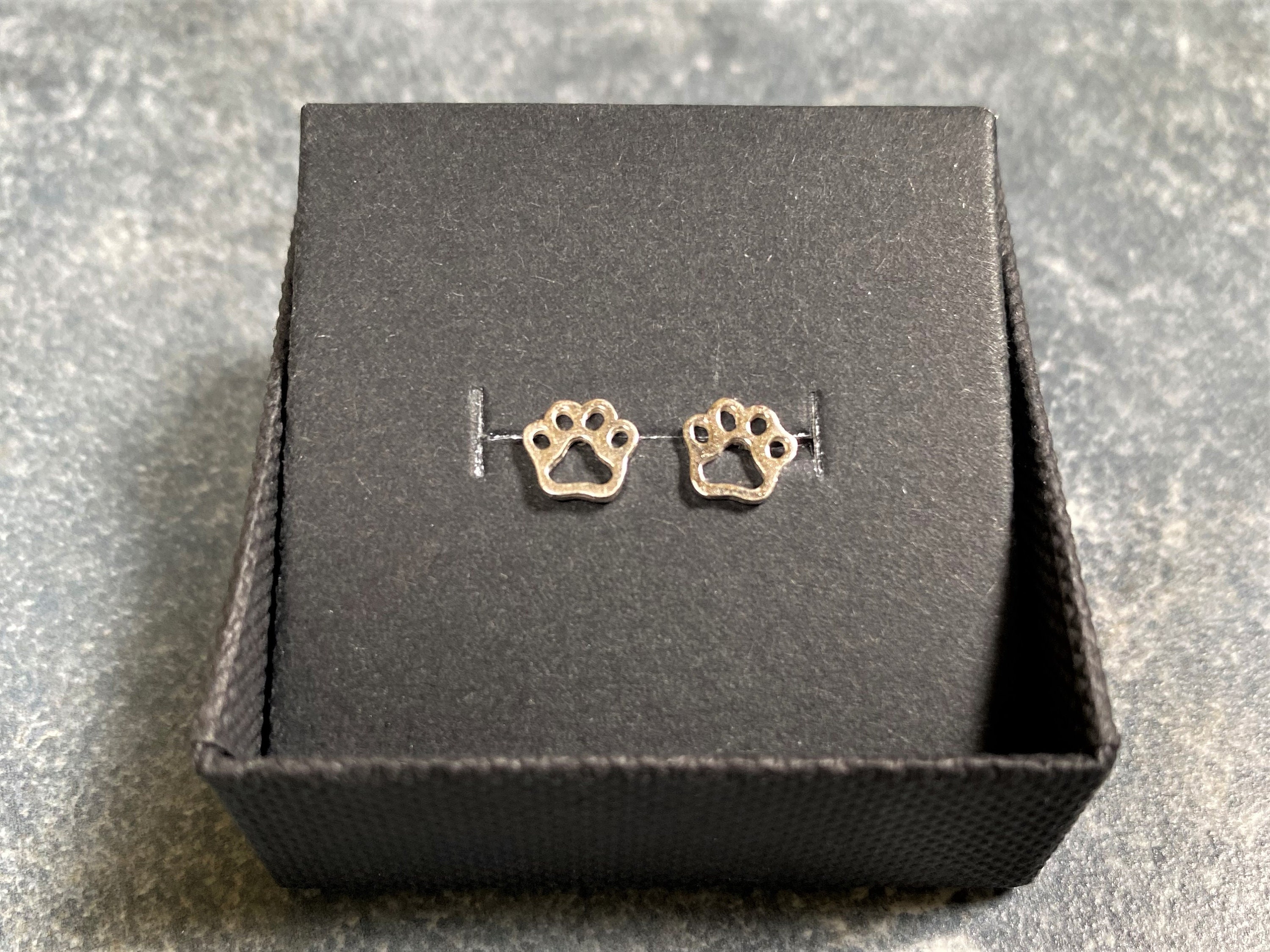 Orecchini Cuore Con Zampa Di Gatto In Argento - Regalo