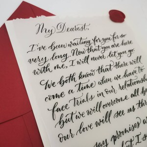 Carta de amor manuscrita en caligrafía Pluma puntiaguda / Regalo personalizado especial Sello de cera hecho a mano único Corazón de vitela Regalo de San Valentín