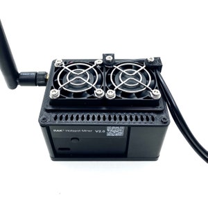 RAK V2 & MNTD Helium Hotspot Custom Cooling Fan Adaptor Plate