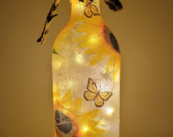 Sunflower bottle Lamp, Decoupage Sunflower wine bottle lamp, Sunflower Light up Bottle