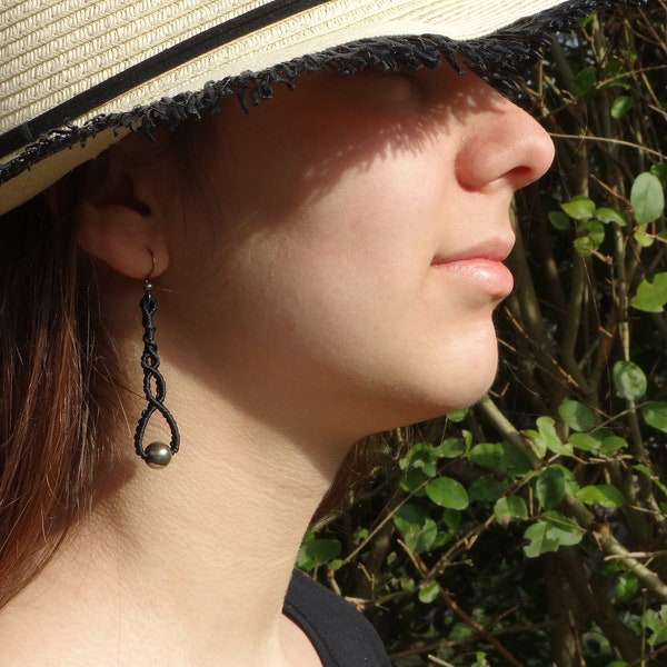 Pyrite earrings. Knot Macrame Jewelry. Black dangle earrings. Beach accessories