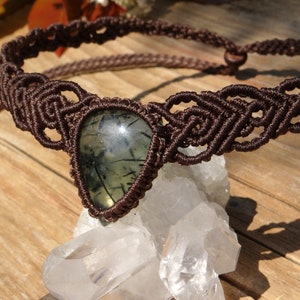 Gemstone Macrame choker with Prehnite.Macrame Crystal Necklace with Green Healing Crystals.Alternative jewelry and Soul sister gift