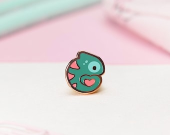 Tiny Love Chameleon | Mini Pin | Heart Cute Collectors Hard Enamel Pin Badge | Kawaii Aesthetic Birthday Gift for Her | Christmas Present