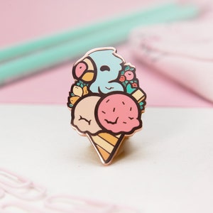 Summer Ice Cream | Toucan Parrot Pin | Summer Collectors Hard Enamel Pin Badge | Kawaii Aesthetic Birthday Gift for Her | Christmas Present