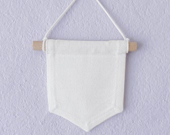 Cute Cotton Pin Banner | S 12cm x 10cm | Handmade in Germany | Off White Canvas Fabric | Classic Pin Display