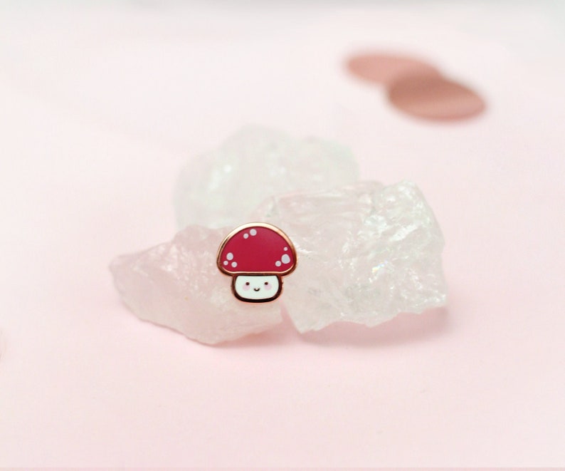 Tiny Happy Mushroom Autumn Collectors Hard Enamel Pin Badge Kawaii Aesthetic Birthday Gift for Her Christmas Present for Him Miamouz Bild 2