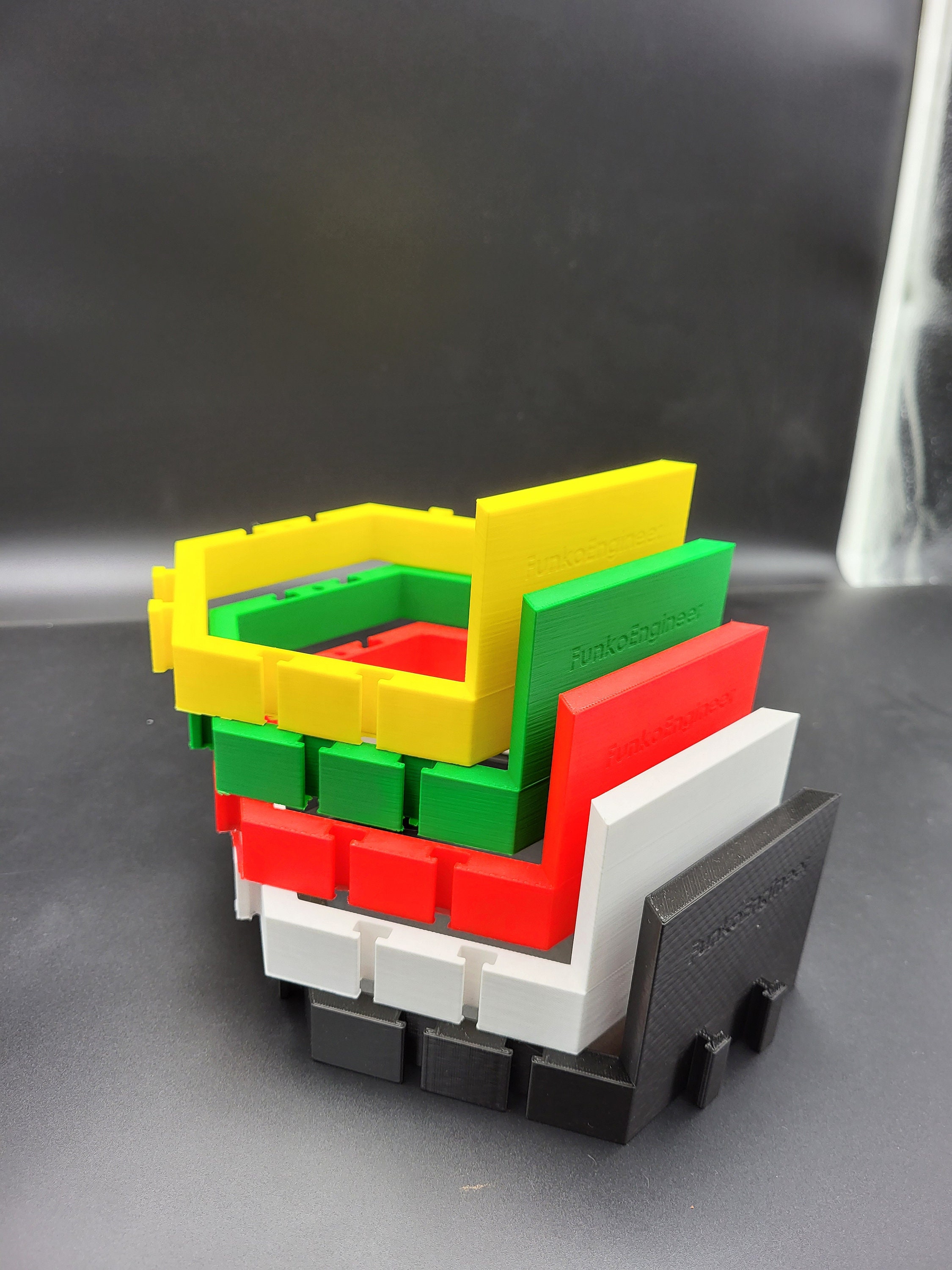 Funko Pop Locking Wall Shelf W/ Display Funko Pop / Stage Funko Pop