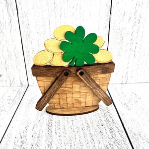 St Patricks Day Mini Basket, St Patricks Day, St Patricks Day Decor, Irish, Irish Decor, Pot of Gold, Shamrocks, Tiered Tray Decor, Lucky