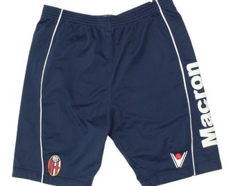 Short Bologna FC 1909 Macron Bleu Marine Pour Homme | Vêtements de sport de football vintage VTG