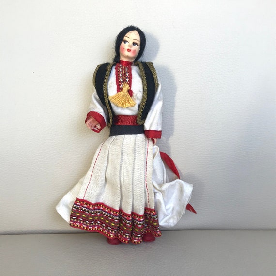 vintage souvenir dolls