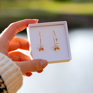 Creole earrings with porcelain and gold star