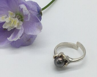 Vintage Dutch 835 Silver Ring/ Silver Black Sphere Solitaire Ring/ Gift for Her and Best Friend/ US Ring Size 6/ Adjustable