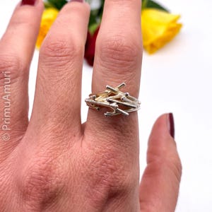 1970s Modernist Sterling Silver Ring with Abstract Line Design