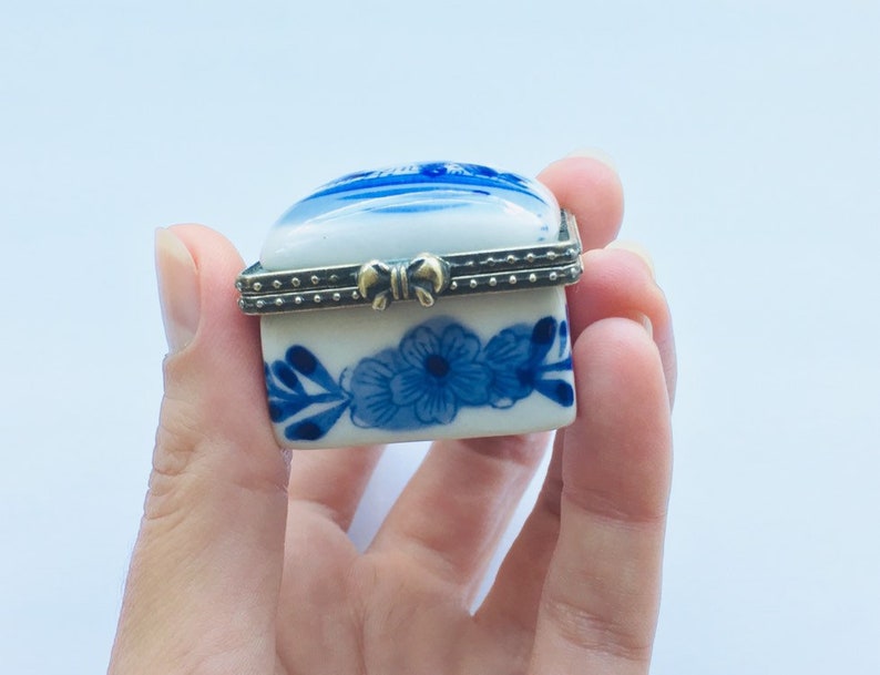 Vintage Dutch Porcelain Trinket Mint Pill Box  Gift for Her
