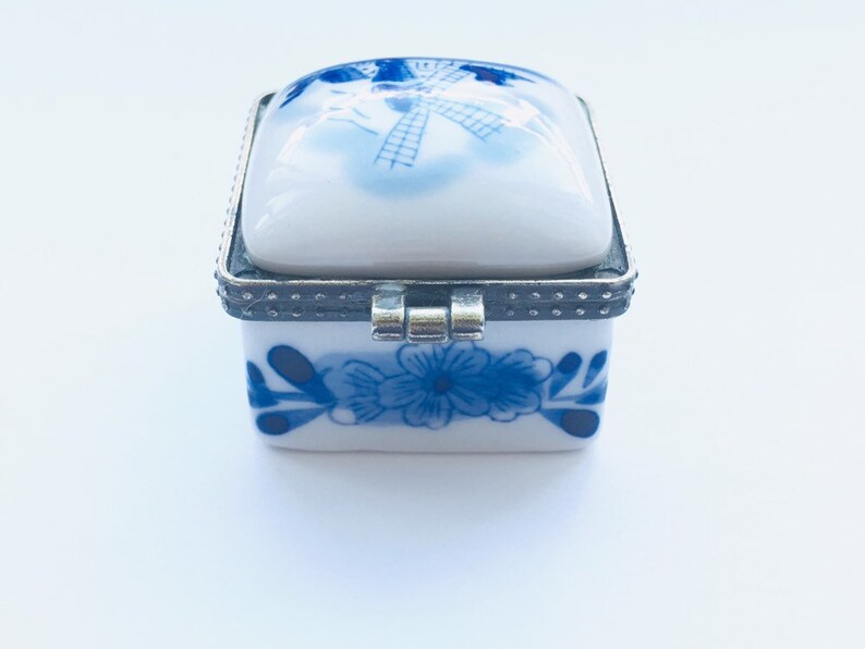Vintage Dutch Porcelain Trinket Mint Pill Box Gift for Her
