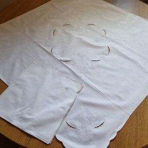 Vintage White square tablecloth - 100% Cotton 34x34&quot; / 84cm + napkins