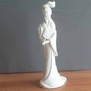 Vintage Chinese Porcelain Statue Chinese Women White
