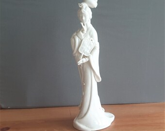Vintage Chinese Porcelain Statue Chinese Women White